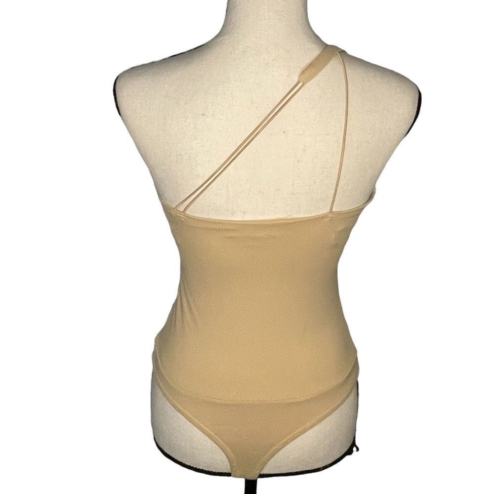 NWOT Lulus Nude Bodysuit - Picture 2 of 2